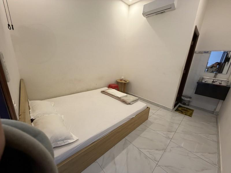 Nhà Nghỉ Mặt Tiền Long Bình – 1 Trệt 2 Lầu – 15 Phòng – Đang Khai Thác – Giá 8 Tỷ