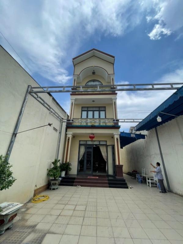 Nhà Mặt Tiền Huỳnh Dân Sanh Long Bình 352m² Sân Rộng Kinh Doanh Đỉnh Giá 17 Tỷ