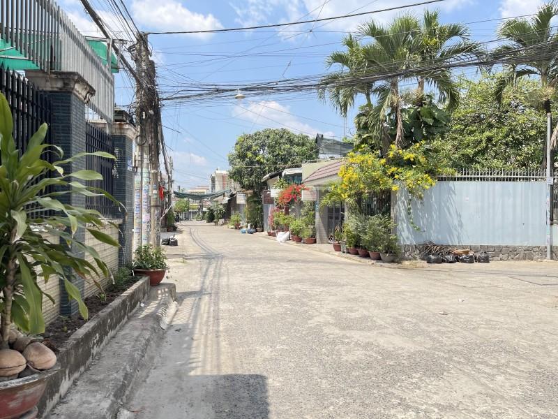 Bán Nhà 225m² 2 Mặt Hẻm Xe Tải Gần KCN Amata Phường Tân Biên, TP. Biên Hòa Giá Chỉ 7,79 Tỷ