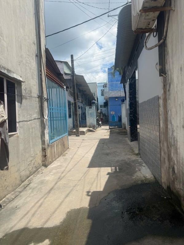 Bán Đất Tặng Nhà Nát 114m² Hẻm Nguyễn Tri Phương Phường Bửu Hòa, TP. Đồng Nai Giá Chỉ 2 Tỷ